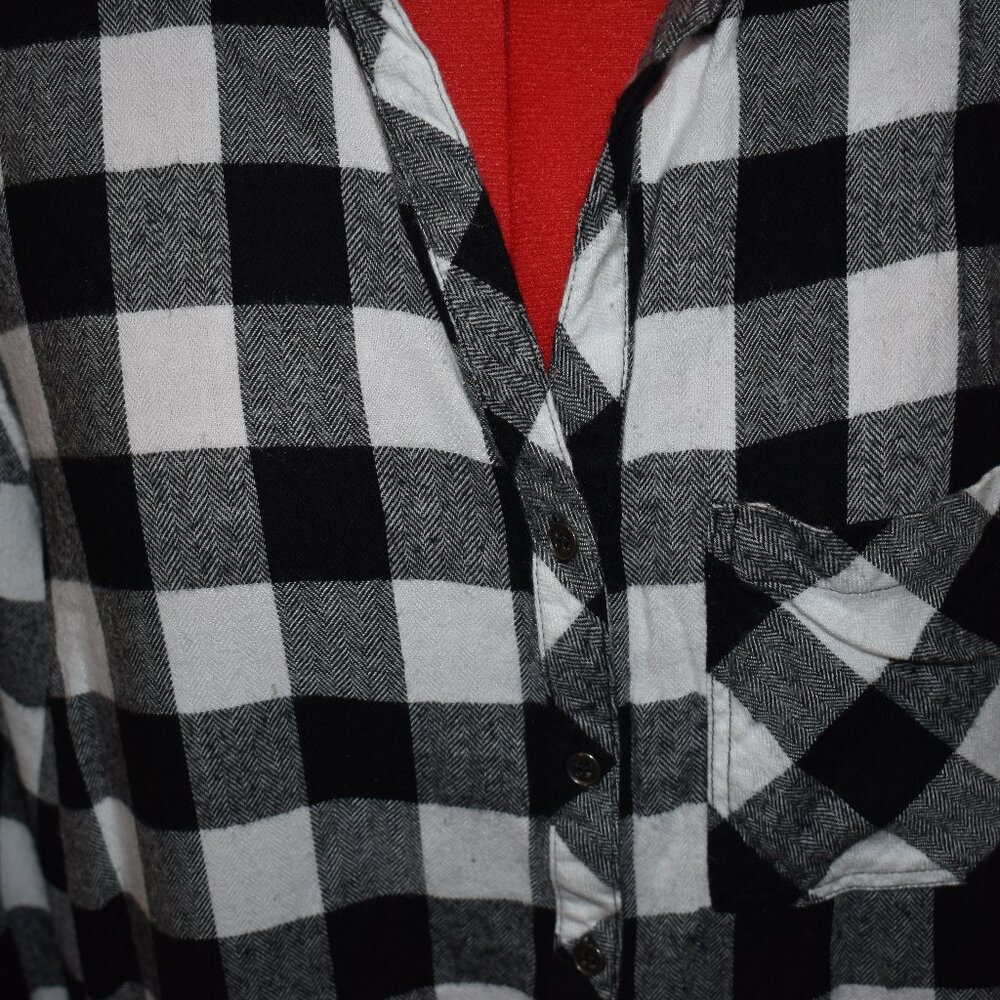shirt - Picture 2 of 6